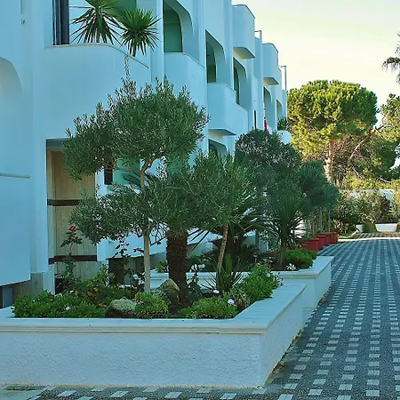 Hotel Villa 4* Μπισέλιε