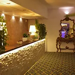 Otel Hotel Villa 4*