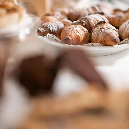 Hotel Villa Ξενοδοχείο 4*