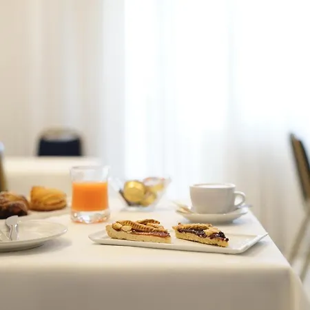 מלון Hotel Villa ביצ'לייה