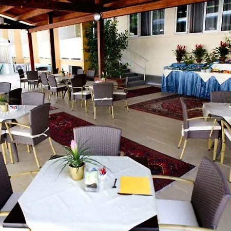 Ξενοδοχείο Hotel Villa Μπισέλιε