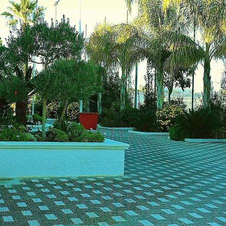 Hotel Villa מלון ביצ'לייה