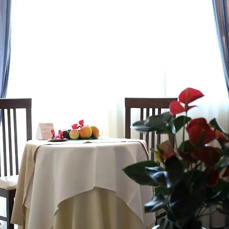 Hotel Villa Ξενοδοχείο 4*